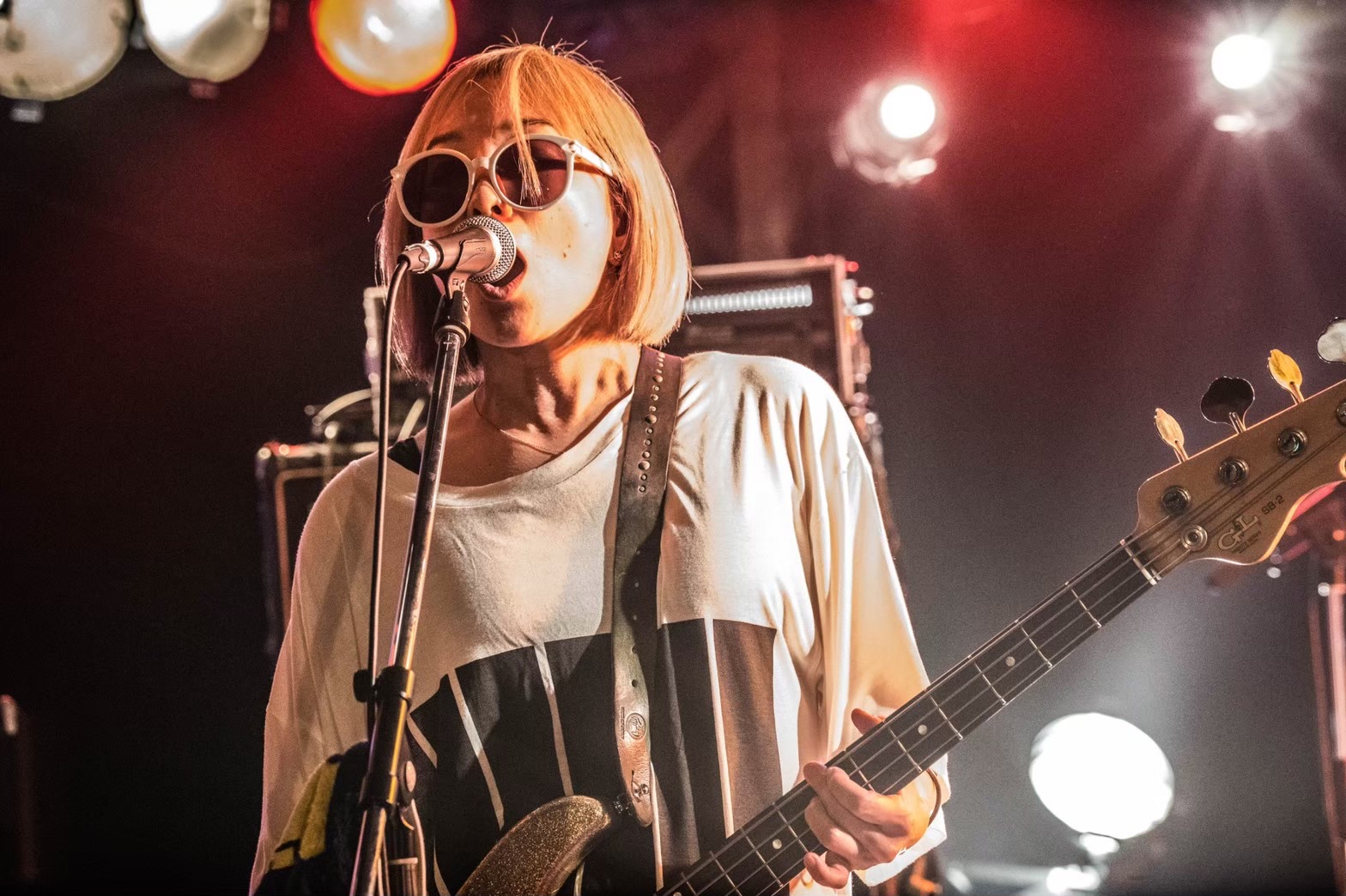 Nao★ (Who the Bitch)